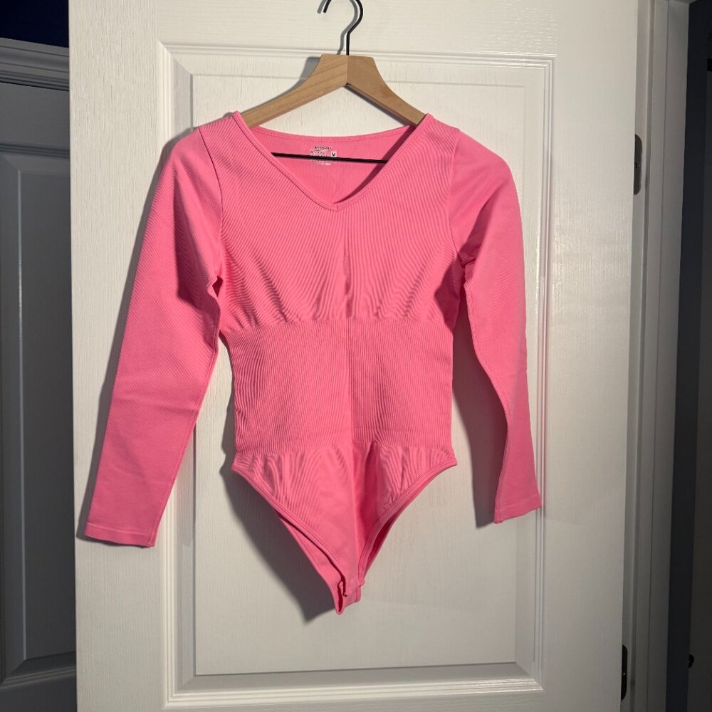 NWOT - MRIGNT  Long Sleeve Bodysuit V Neck, Ribbed Design, Medium, Hot Pink